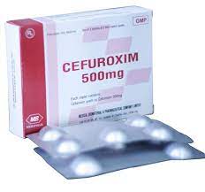 Sốc phản vệ vì cefuroxim, tiêm ngừa Covid-19 có nguy hiểm không?