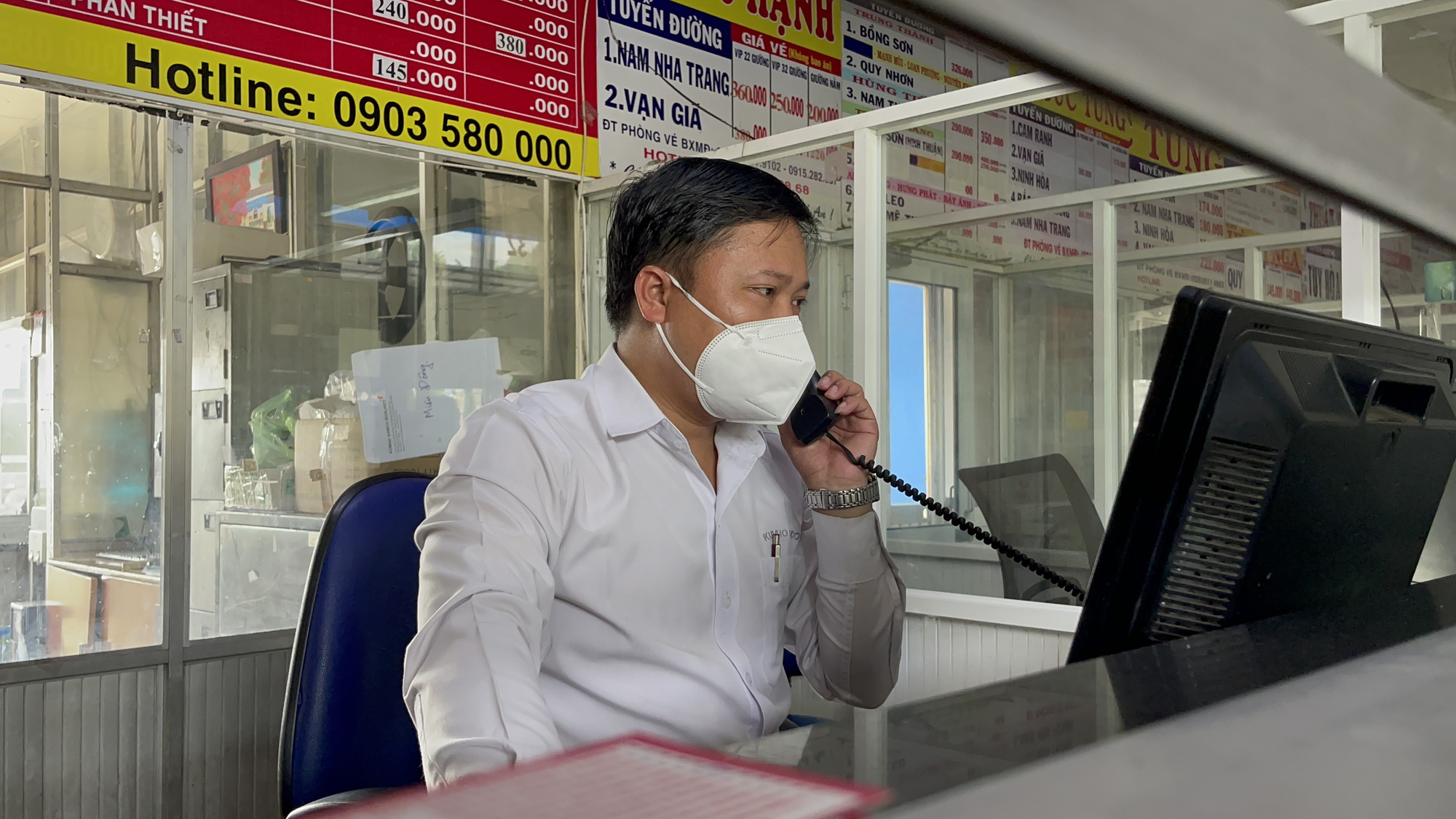 TP HCM: H&atilde;ng xe phải b&aacute;o hủy v&eacute;, h&agrave;nh kh&aacute;ch tay x&aacute;ch, n&aacute;ch mang buồn b&atilde; ra về - Ảnh 9.
