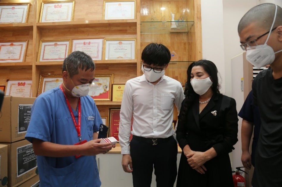 Nhiều người khó khăn được Quỹ Từ thiện Kim Oanh hỗ trợ - Ảnh 3.