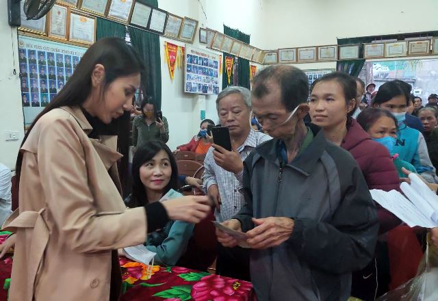 Thuy tien trao qua 4_094647
