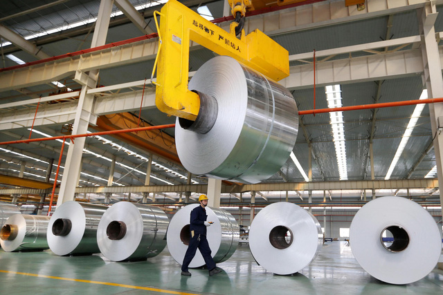 Giá nhôm tăng phi mã do khủng hoảng năng lượng