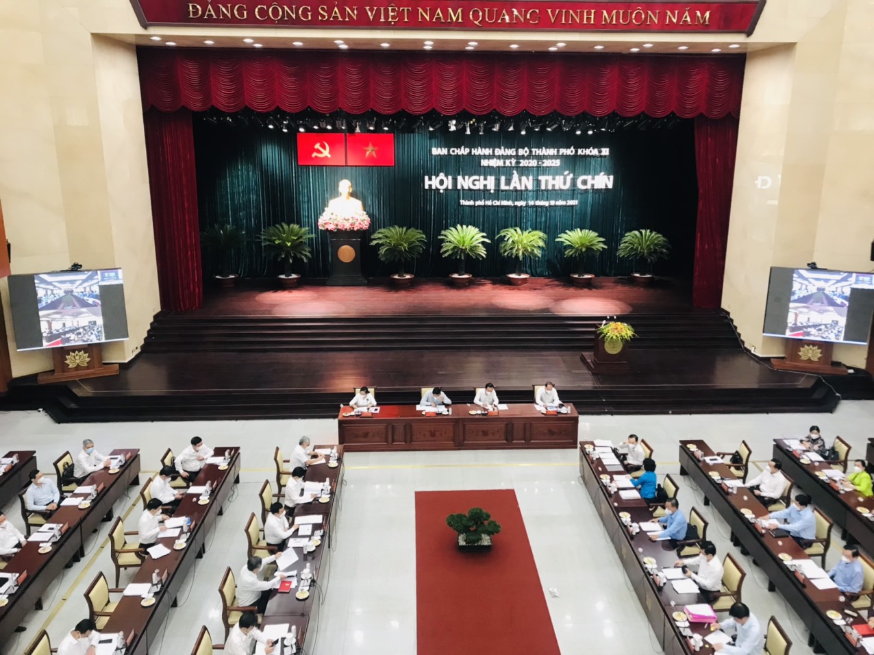 Th&agrave;nh ủy TP HCM họp mở rộng b&agrave;n nhiều vấn đề quan trọng - Ảnh 1.