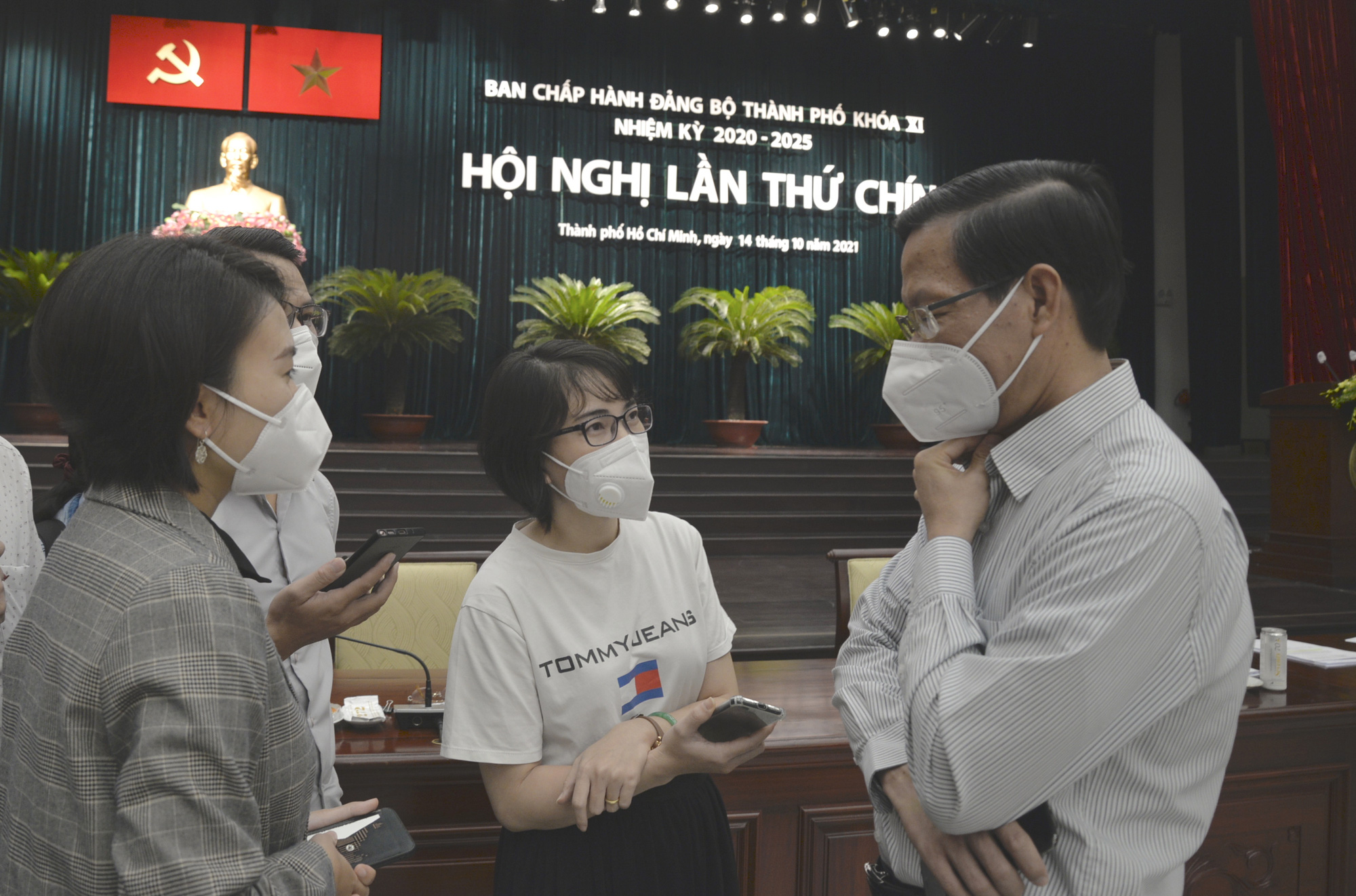 Chủ tịch Phan Văn Mãi: "Chưa thể nói TP HCM đã trở lại trạng thái bình thường mới"