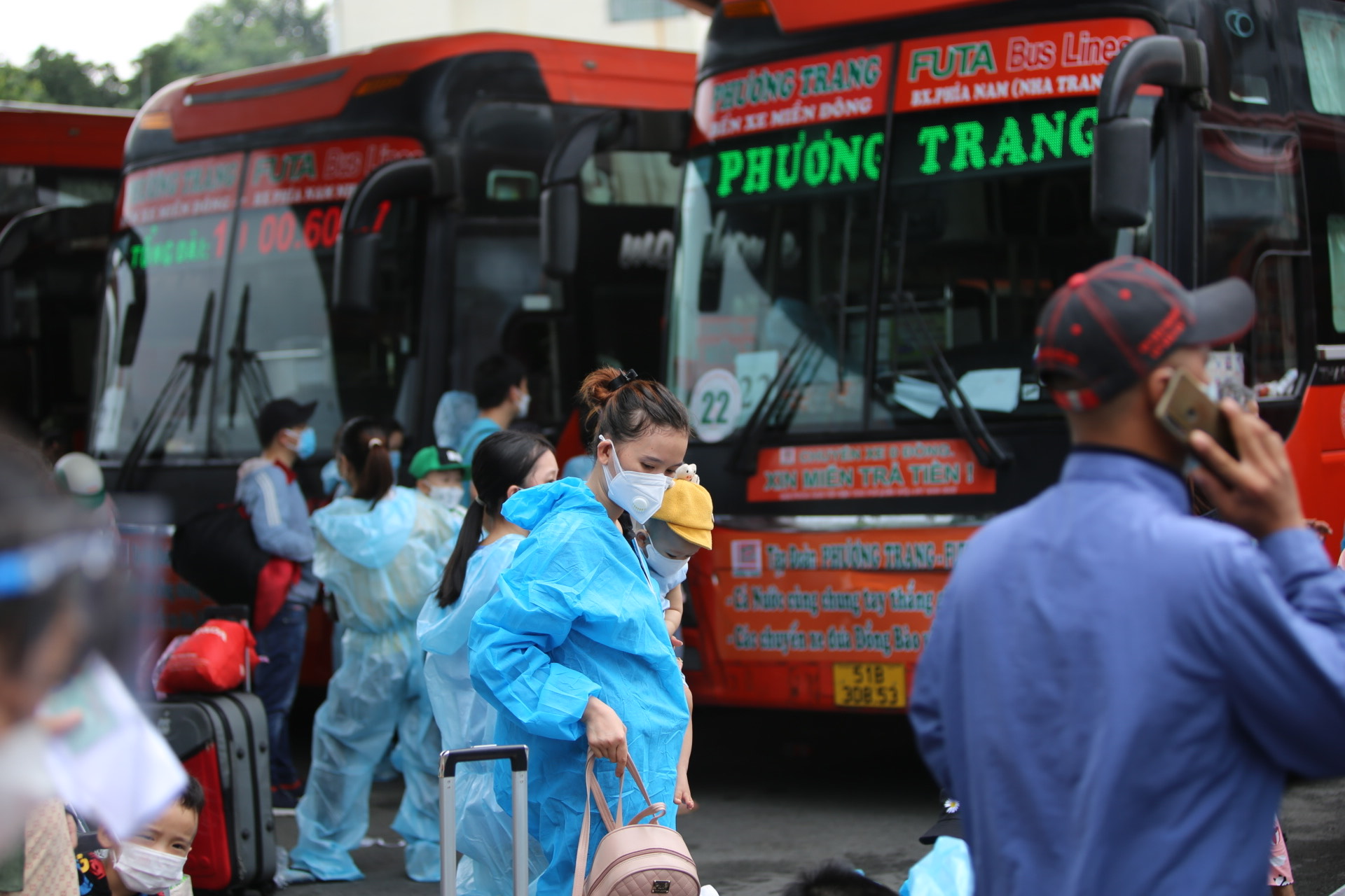 Chuyến xe nghĩa tình về với Quảng Ngãi, Hà Tĩnh và Gia Lai - Ảnh 2.