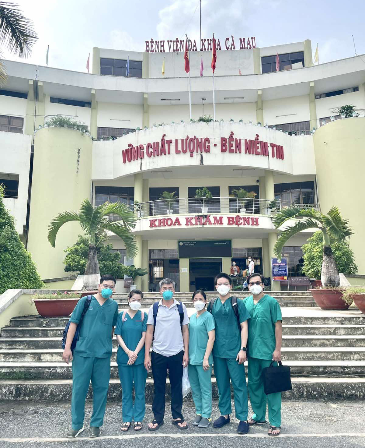 Bệnh viện Chợ Rẫy hỗ trợ Cà Mau phòng chống dịch Covid-19