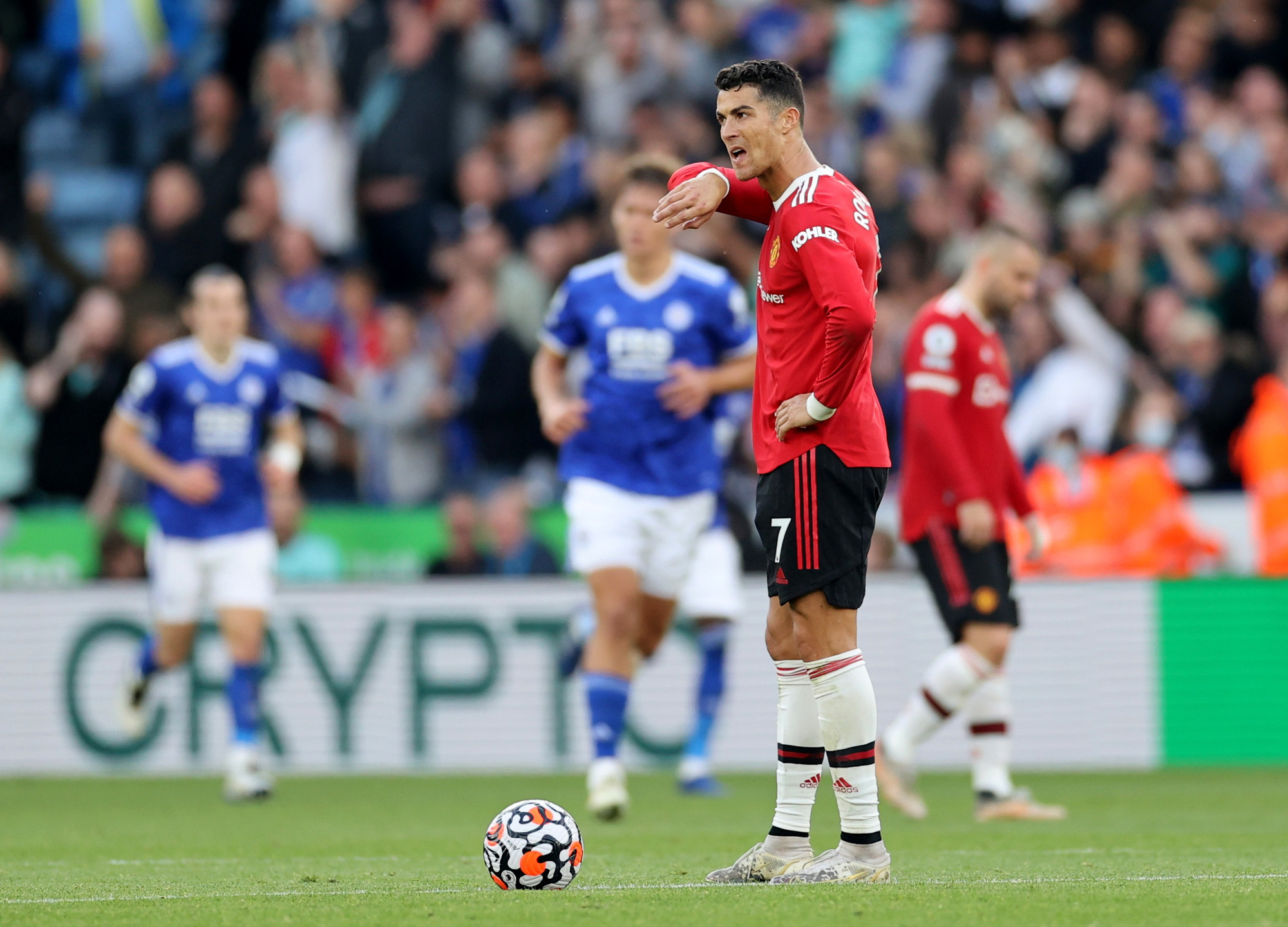 HLV Solskjaer thừa nhận đá kém, Man United thảm bại ở King Power