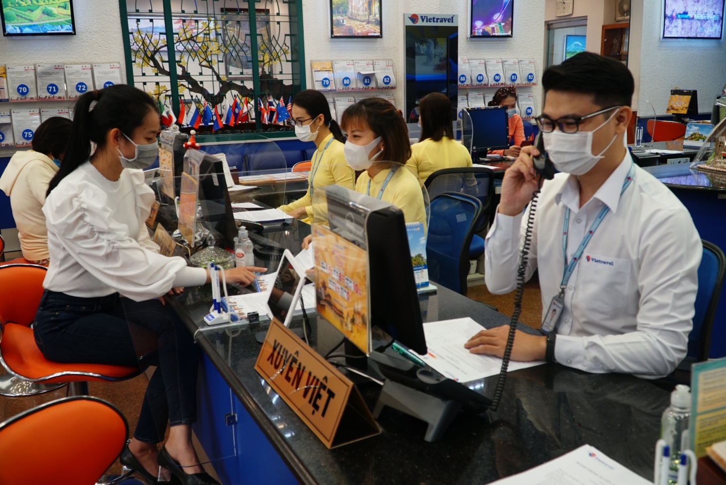 Vietravel ch&iacute;nh thức t&aacute;i khởi động với hơn 30 văn ph&ograve;ng b&aacute;n tour v&agrave; dịch vụ du lịch tr&ecirc;n to&agrave;n quốc - Ảnh 1.