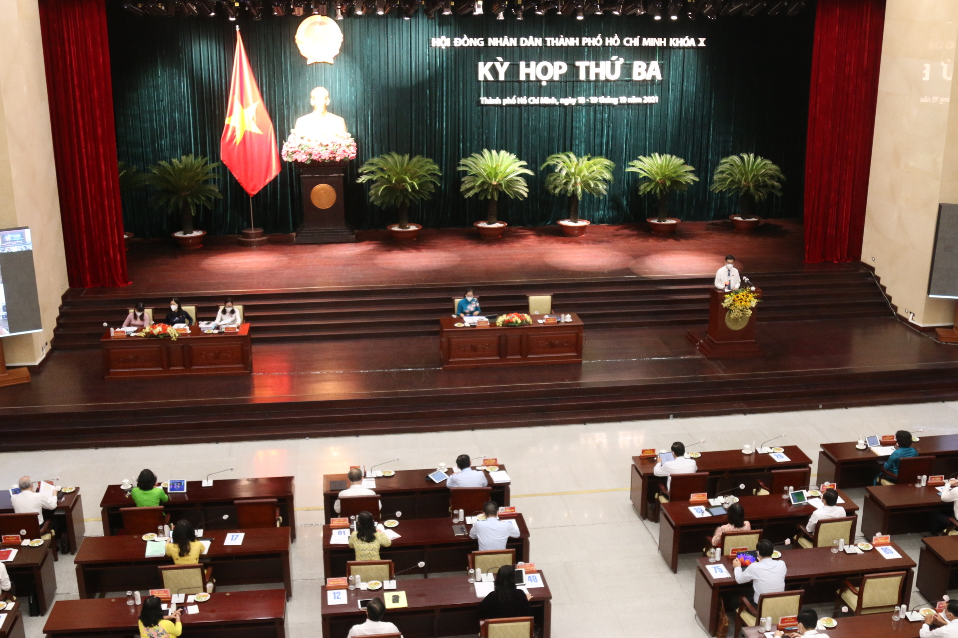 HĐND TP HCM đang họp kỳ họp thứ 3 để bàn và thông qua nhiều quyết sách