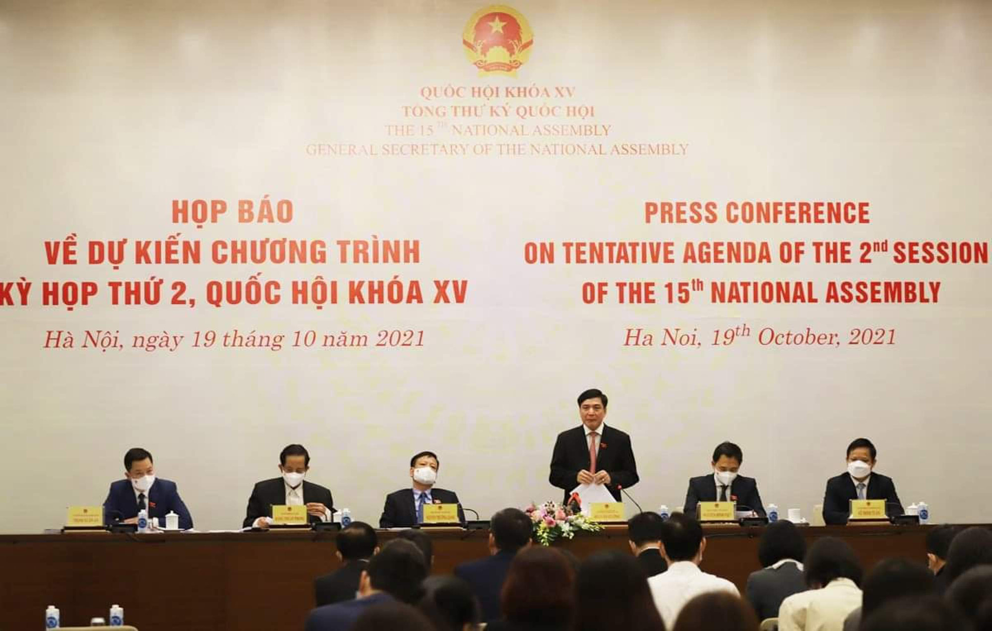 Khai mạc Kỳ họp thứ 2, Quốc hội khóa XV: Nới bội chi, tăng nợ công và quy mô hỗ trợ?