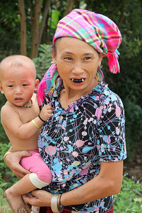 Thăm thị trấn ở lưng chừng trời đất - Ảnh 5.