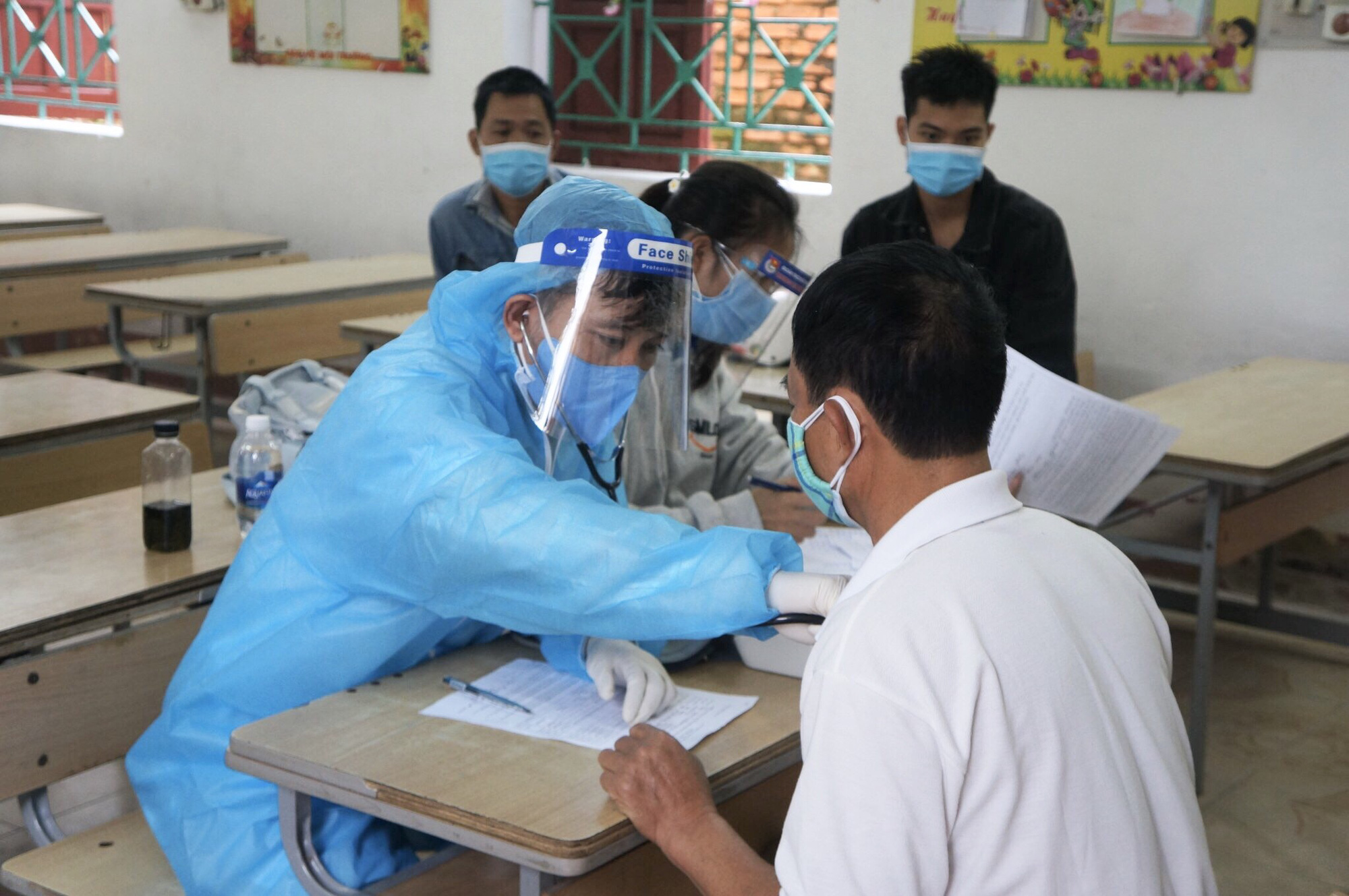 Nhiều ổ dịch Covid-19 kh&ocirc;ng r&otilde; nguồn l&acirc;y sau thời gian b&igrave;nh thường mới, c&oacute; đ&aacute;ng lo ngại? - Ảnh 1.