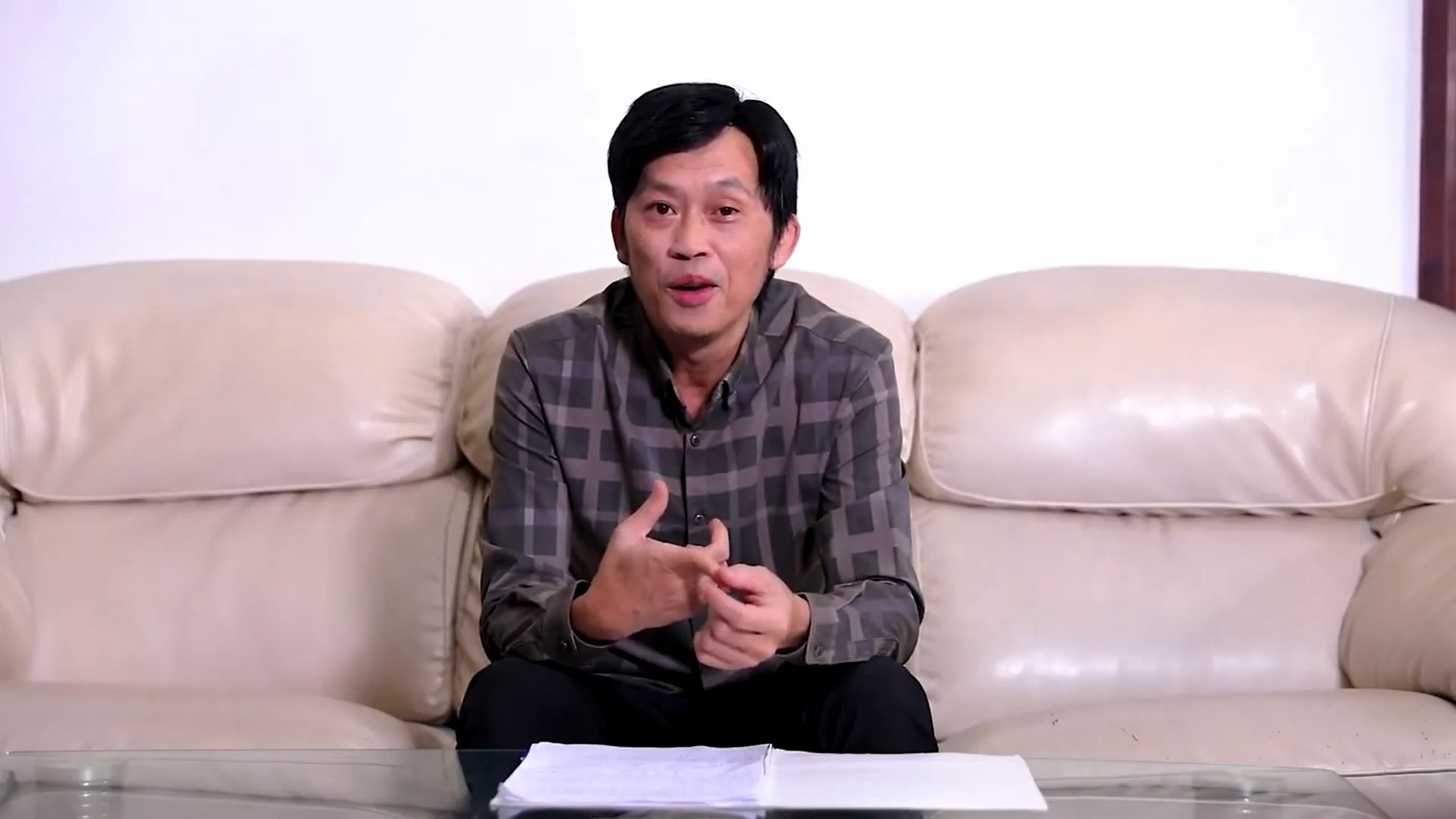 Nghệ sĩ "mất nhiều thứ" sau chuyện lùm xùm làm từ thiện
