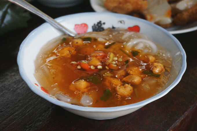 Những m&oacute;n b&aacute;nh canh ăn l&agrave; ghiền - Ảnh 1.