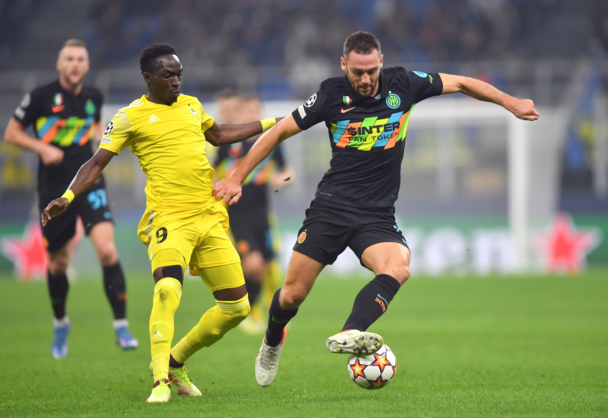 Đả bại đội đầu bảng, Inter Milan có chiến thắng đầu tiên ở Champions League - Ảnh 2.