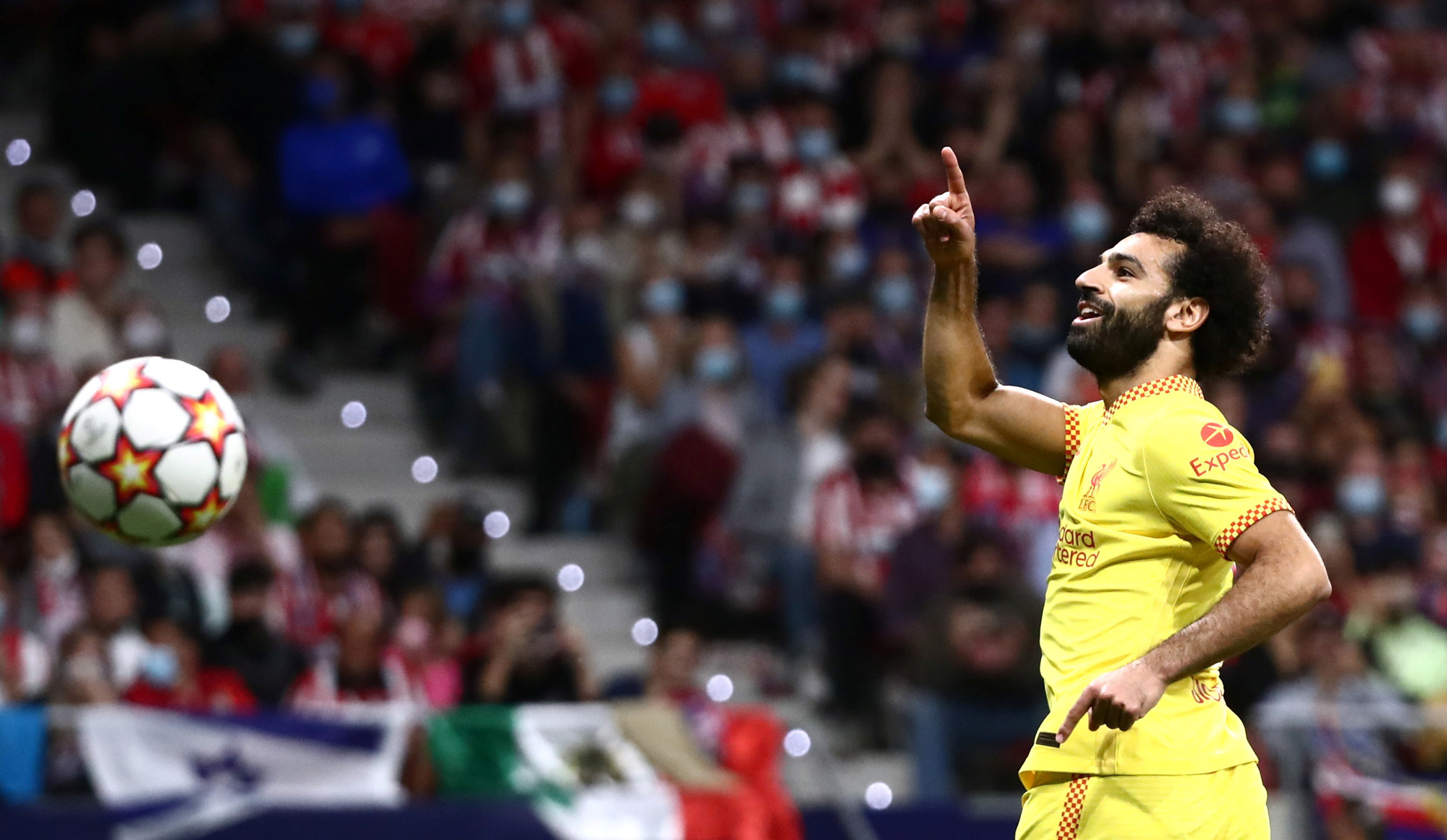 Salah lập cú đúp, Liverpool thắng ngoạn mục ở xứ "bò tót"
