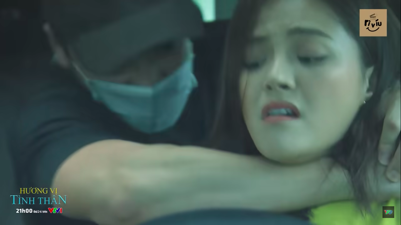 "Hương vị tình thân" phần 2 tập 61: Ông Sinh mất tích, Thy bị kẻ bịt mặt bóp cổ