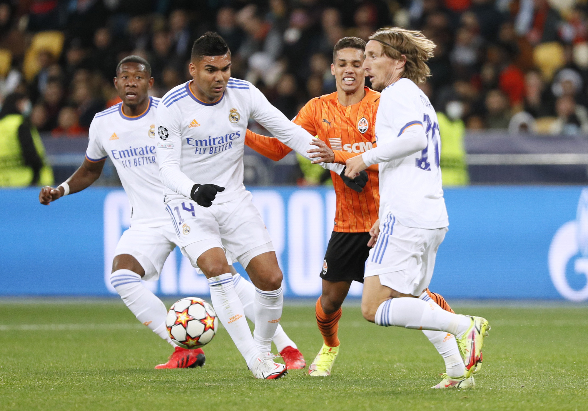 Thắng hủy diệt Shakhtar Donetsk, Real Madrid chạy đ&agrave; chờ si&ecirc;u kinh điển - Ảnh 1.