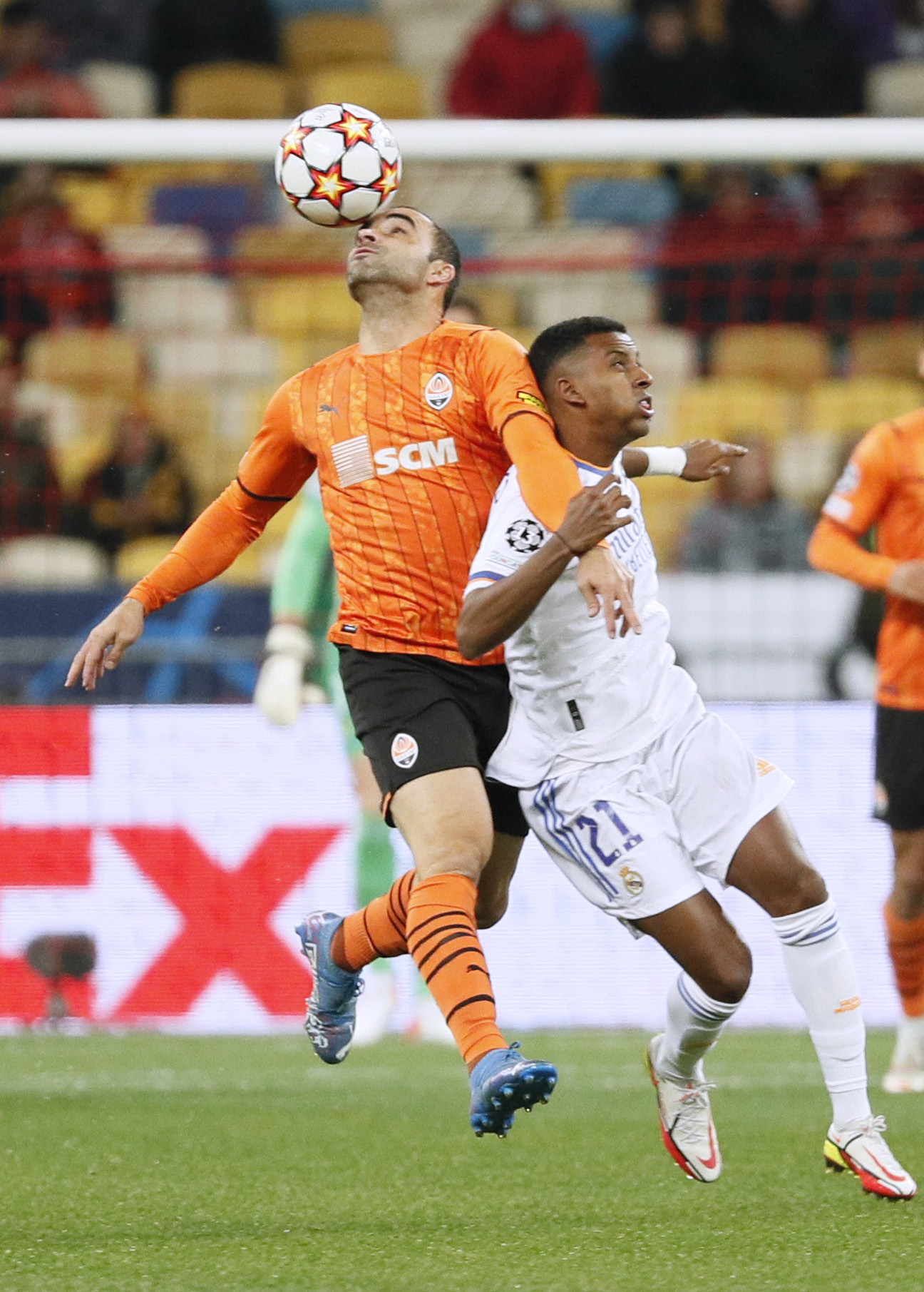 Thắng hủy diệt Shakhtar Donetsk, Real Madrid chạy đ&agrave; chờ si&ecirc;u kinh điển - Ảnh 5.