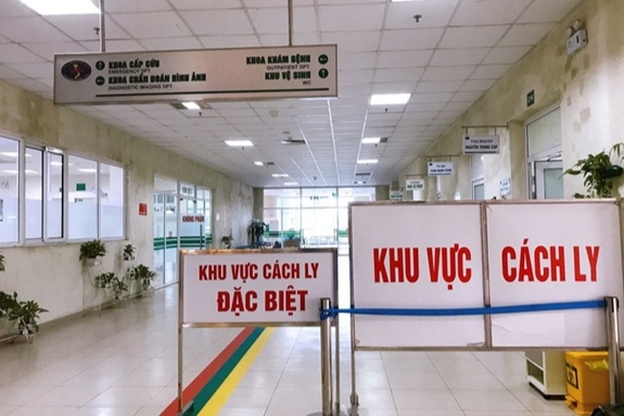 3 nhân viên y tế dương tính SARS-CoV-2