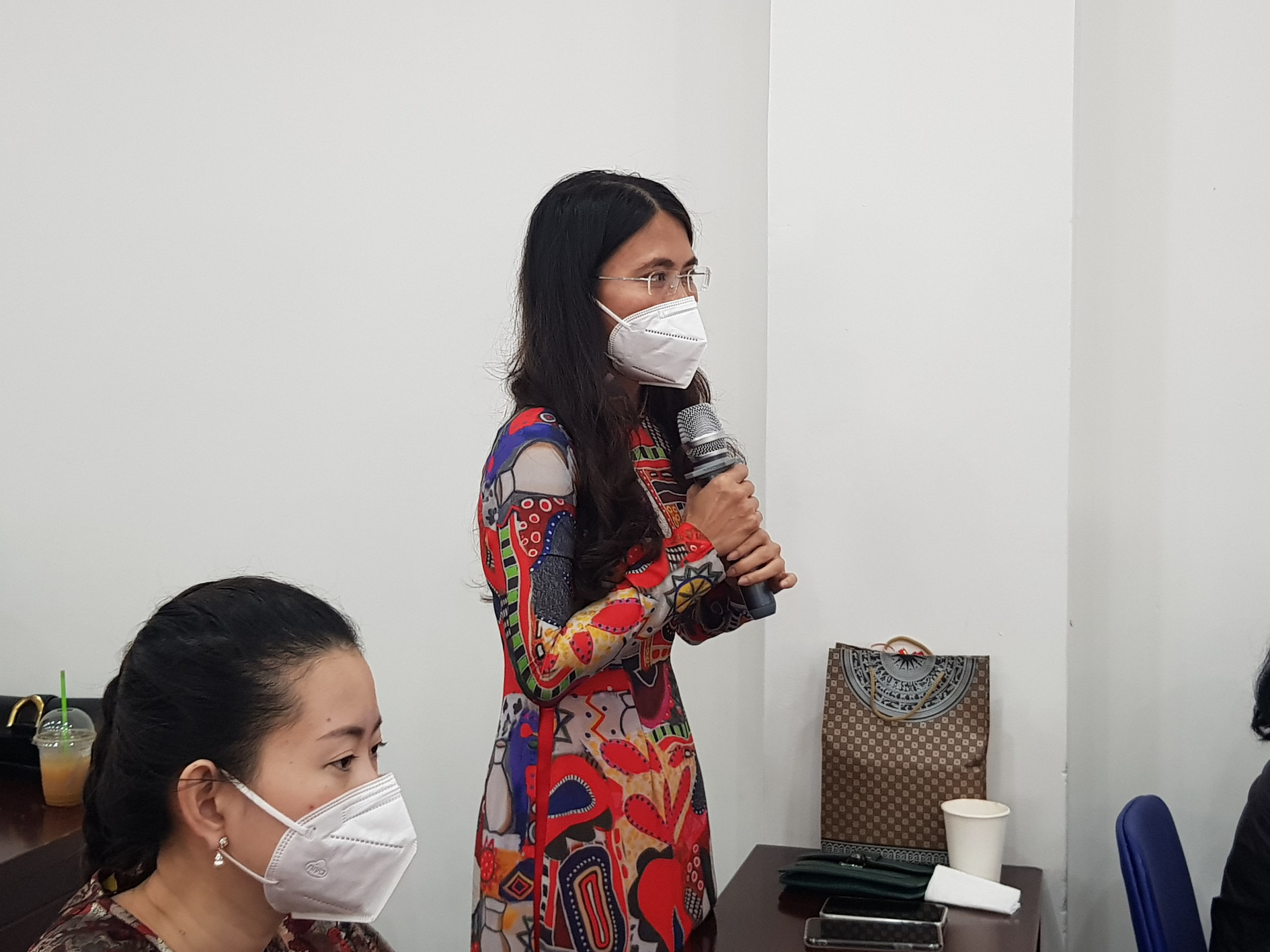 Tuy&ecirc;n dương 64 &ldquo;Đ&oacute;a hồng t&igrave;nh nguyện&rdquo; ph&ograve;ng, chống dịch Covid-19 - Ảnh 1.