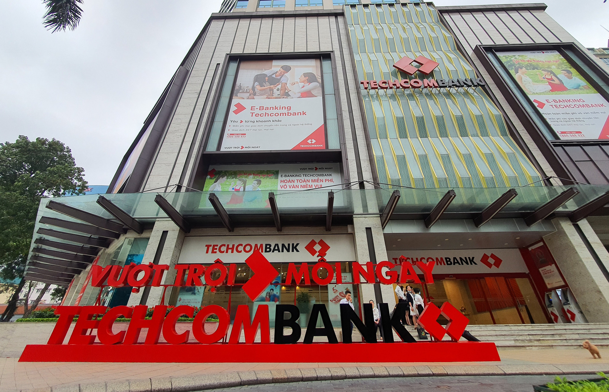 Techcombank dẫn đầu ngành về tỉ lệ CASA ở mức 49%, lợi nhuận đạt 17,1 ngàn tỉ đồng