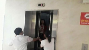 Thang máy bị kẹt, cô gái trẻ rơi từ tầng 7 xuống tử vong