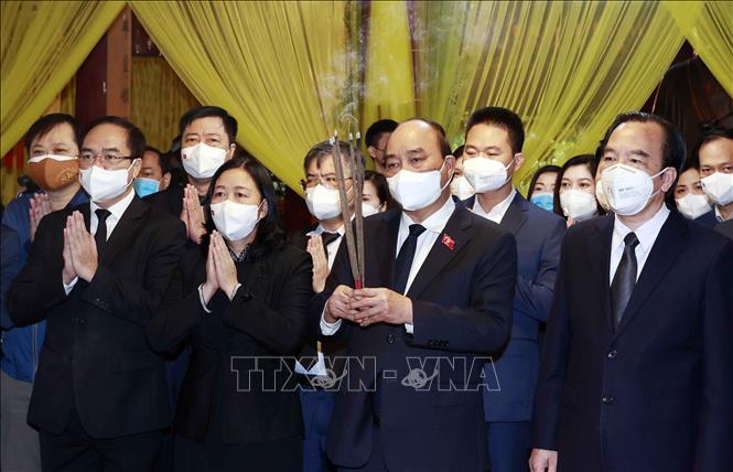 Chủ tịch nước Nguyễn Xuân Phúc viếng Đại lão Hòa thượng Thích Phổ Tuệ - Ảnh 4.
