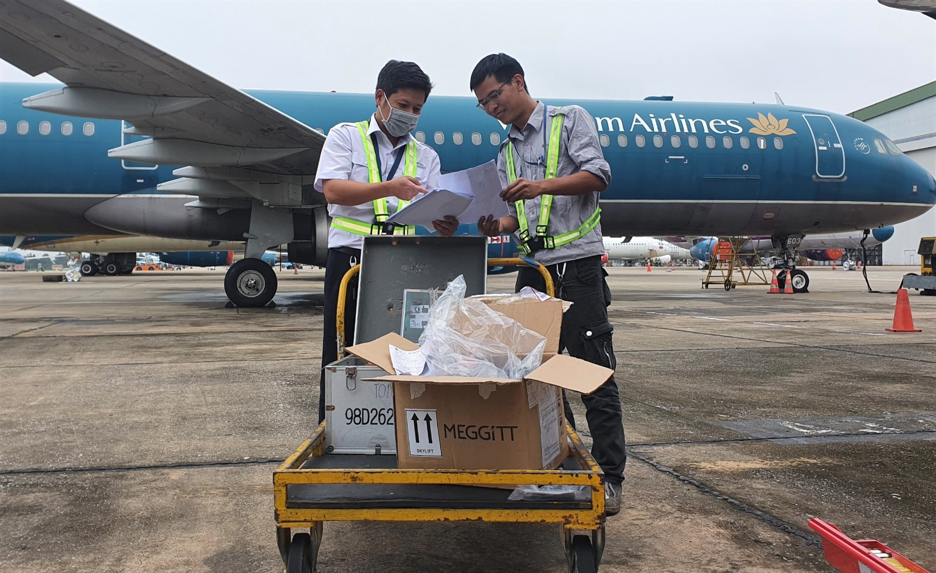 Đổ tiền bảo dưỡng m&aacute;y bay m&ugrave;a dịch - Ảnh 3.
