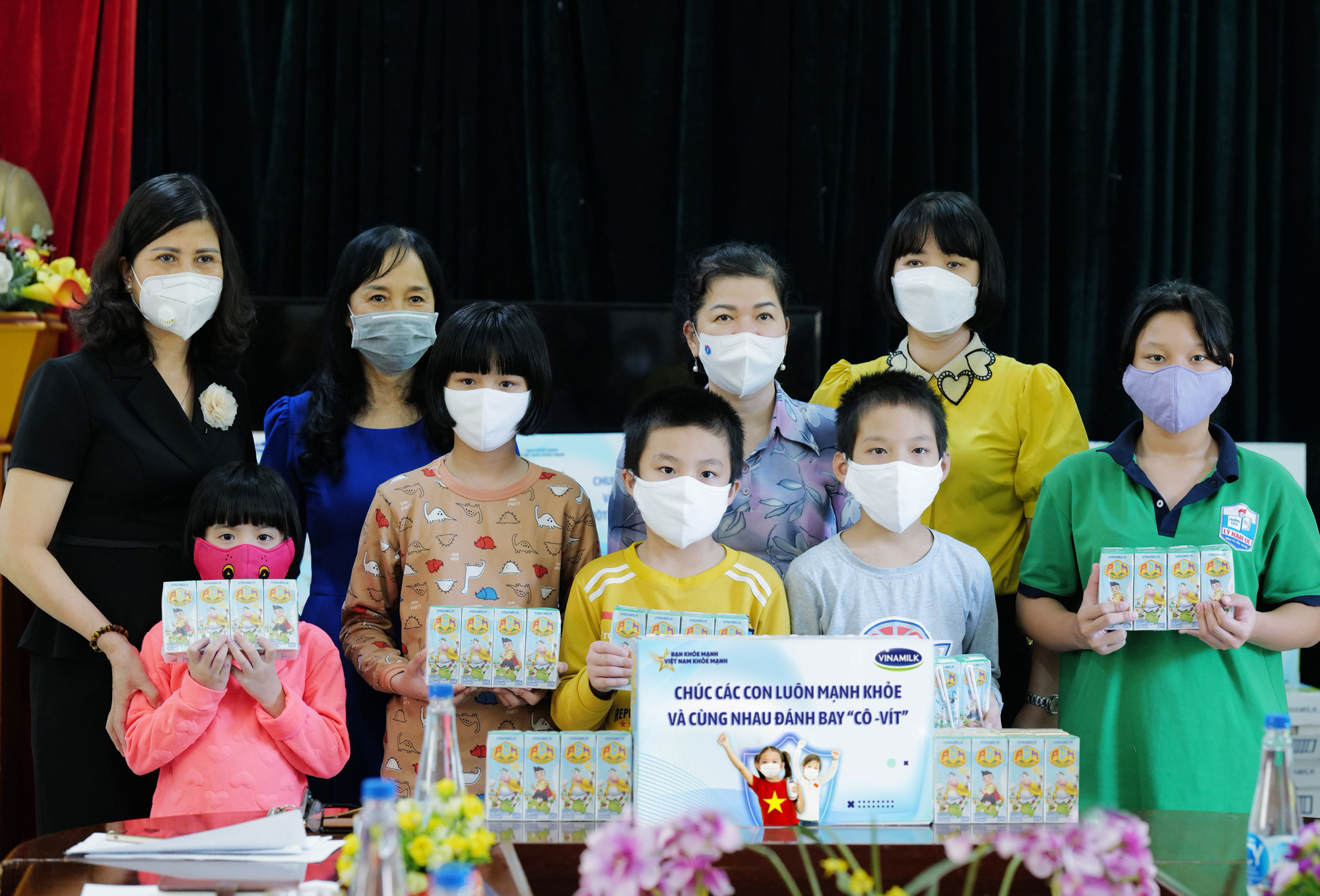 Vinamilk góp vắc-xin phòng Covid-19 cho trẻ em