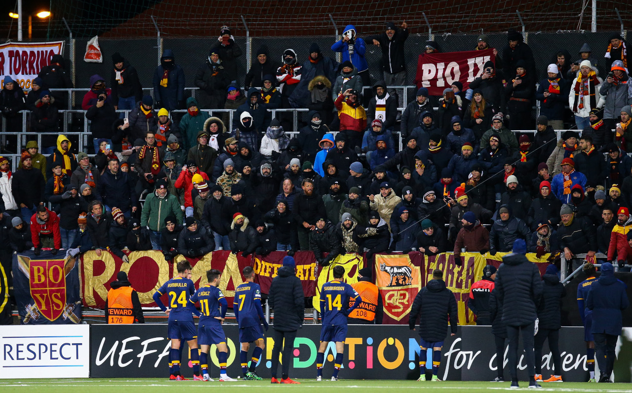 AS Roma thua thảm 1-6 ở Europa Conference League, Jose Mourinho b&agrave;ng ho&agrave;ng - Ảnh 7.