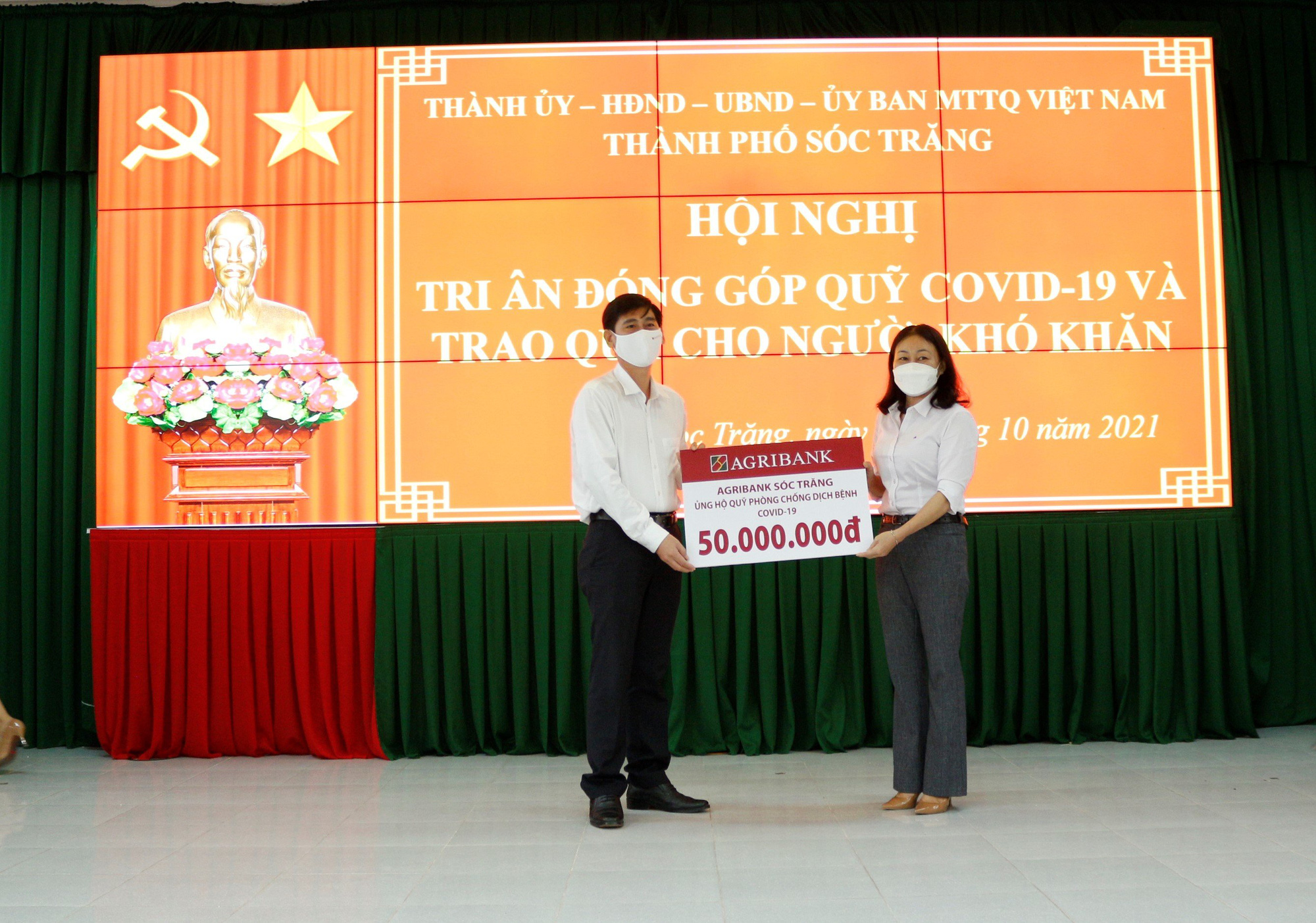 C&aacute;n bộ, vi&ecirc;n chức Agribank S&oacute;c Trăng tự nguyện kh&ocirc;ng nhận hơn 1 tỉ đồng hỗ trợ - Ảnh 1.