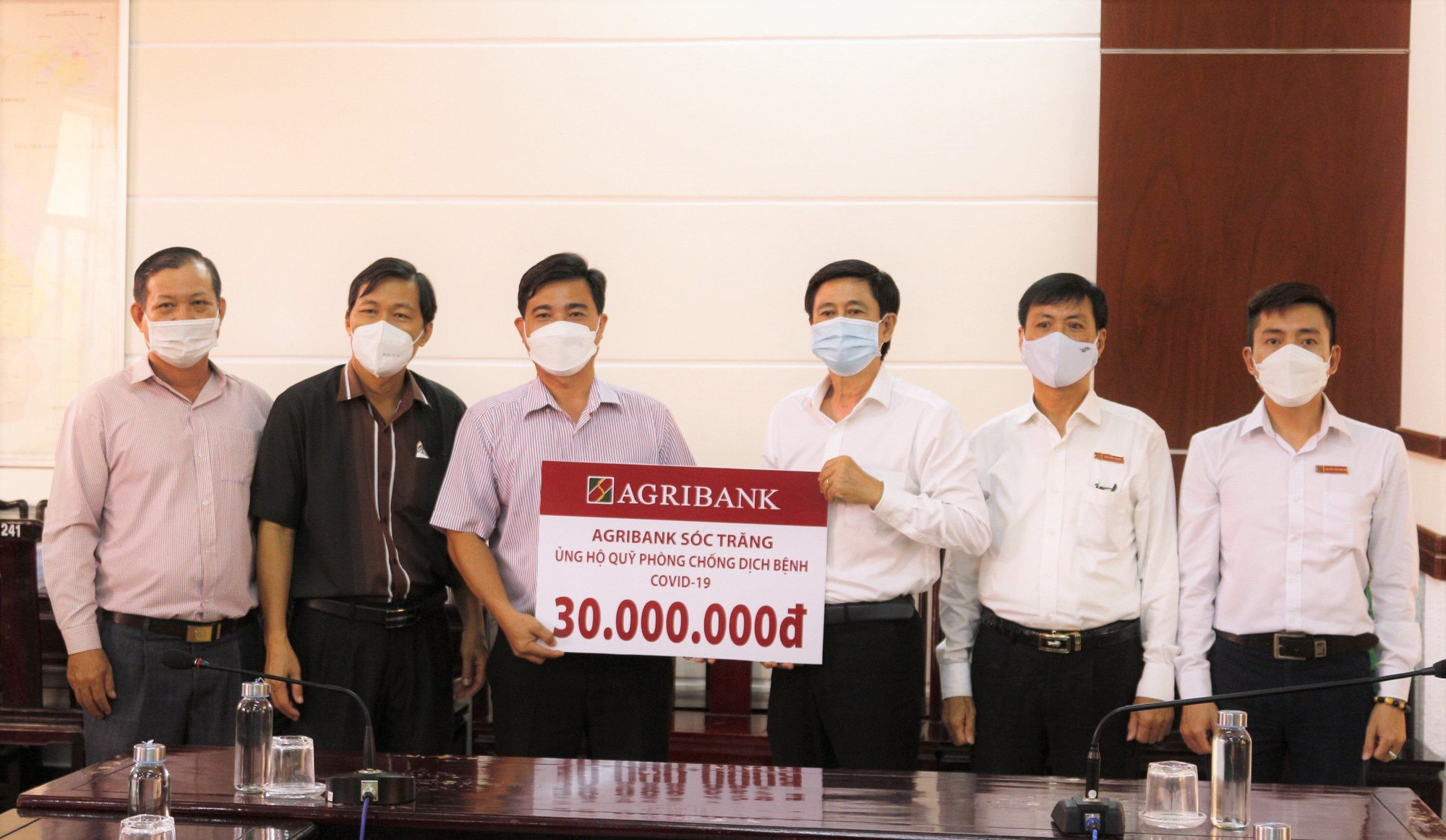 Cán bộ, viên chức Agribank Sóc Trăng tự nguyện không nhận hơn 1 tỉ đồng hỗ trợ