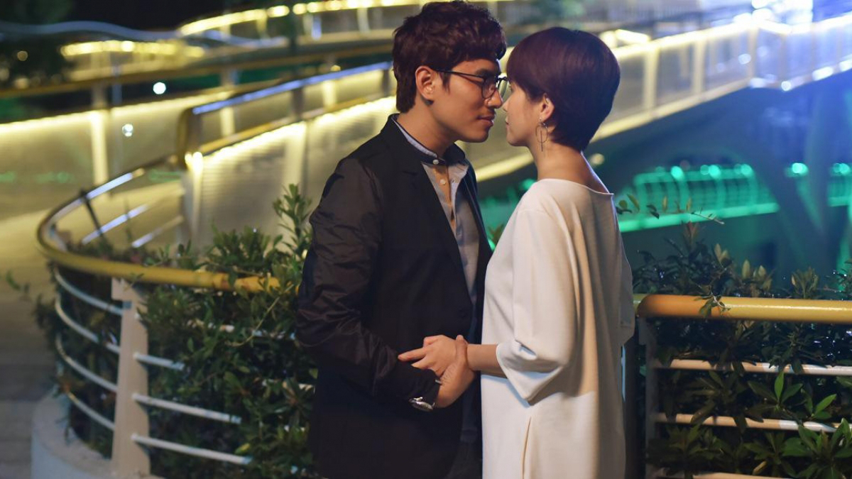 Tranh cãi chuyện phạt nghệ sĩ "nhúng chàm"