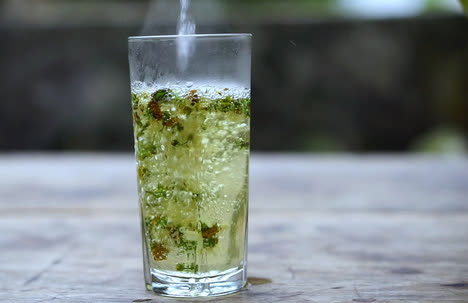 Trà hoa xuyến chi lạ mà quen!