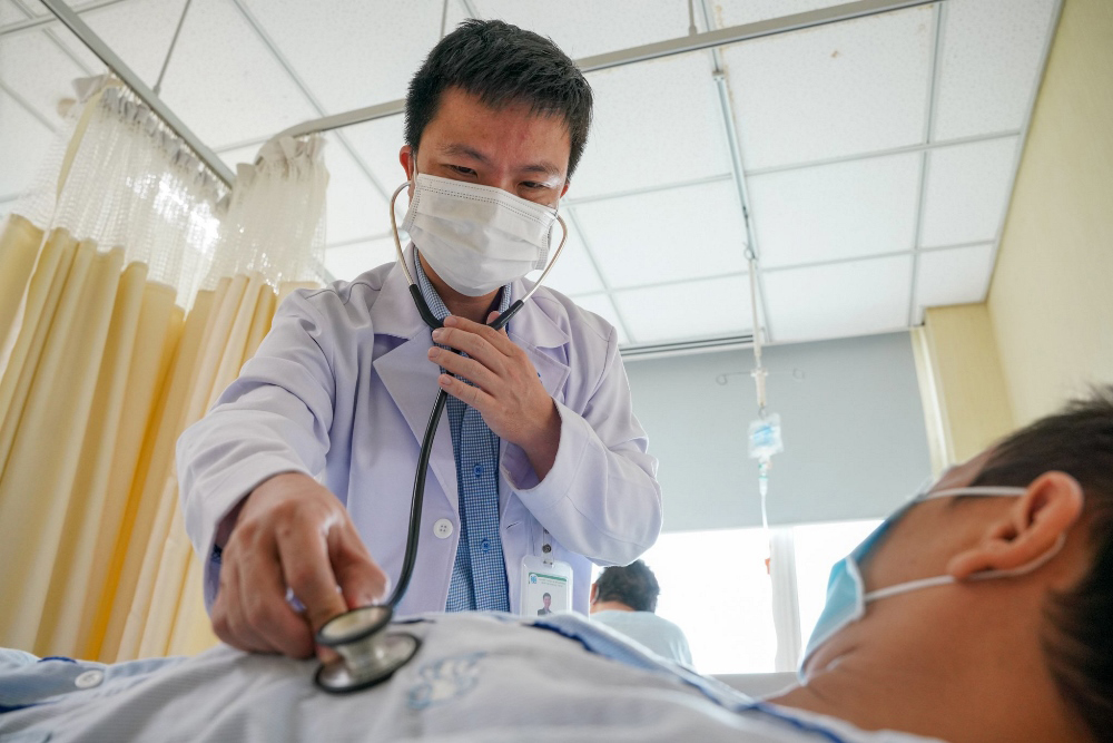 Theo d&otilde;i đ&aacute;i th&aacute;o đường kh&ocirc;ng cần lấy m&aacute;u - Ảnh 1.