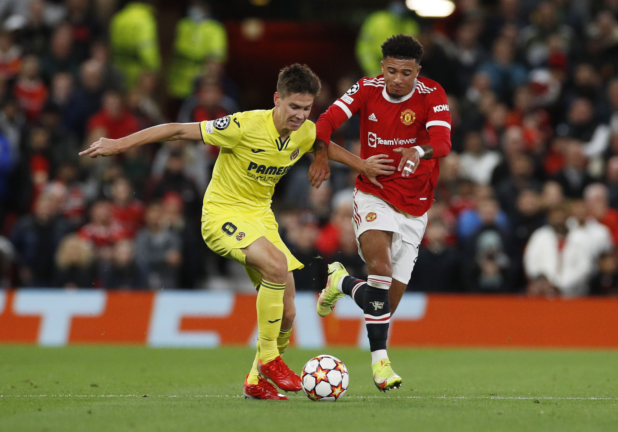 Sao 73 triệu bảng của Man United được đặt biệt danh Điệp viên 007 - Ảnh 2.