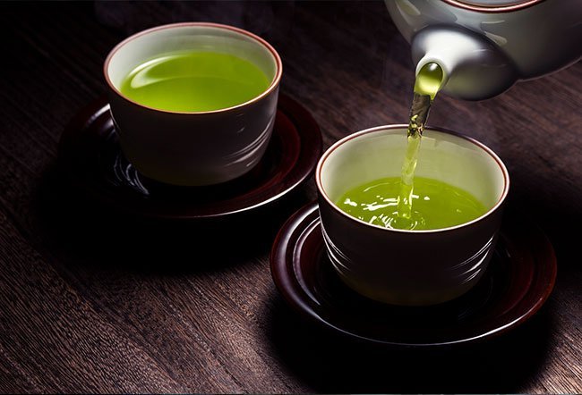 Phát hiện mới về catechin trong trà xanh: uống vào như tiêm vắc-xin