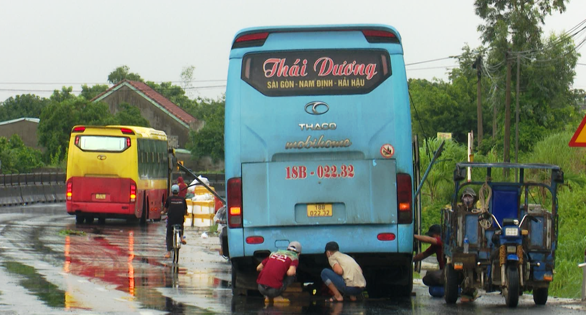 Vụ "Quốc lộ 1 giăng bẫy ổ voi, tai nạn liên tiếp xảy ra": Đề nghị sớm sửa chữa