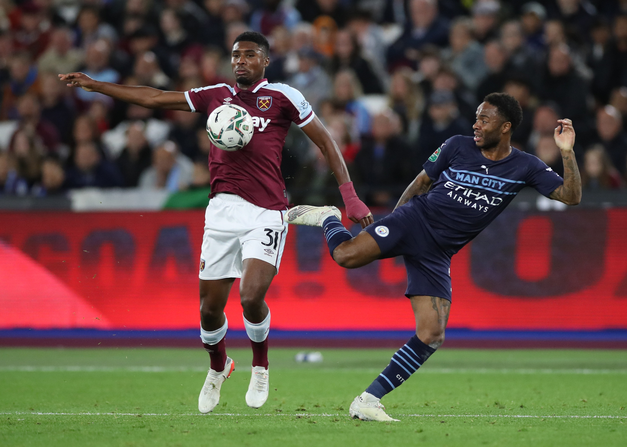 West Ham quét sạch đại diện Manchester, hiên ngang đoạt vé tứ kết League Cup - Ảnh 2.