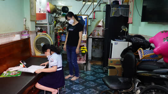 Đại dịch ập đến, tổ ấm vỡ tan - Ảnh 2.