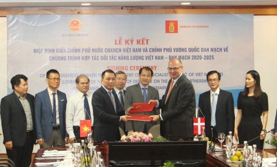 Đan Mạch hỗ trợ 10 triệu USD giúp Việt Nam phát triển năng lượng xanh