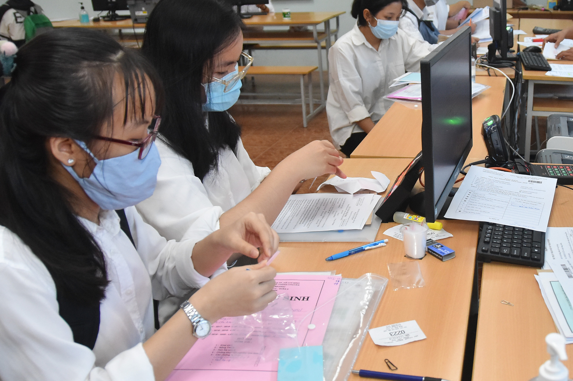 Hàng chục ngàn chỉ tiêu bổ sung vào đại học