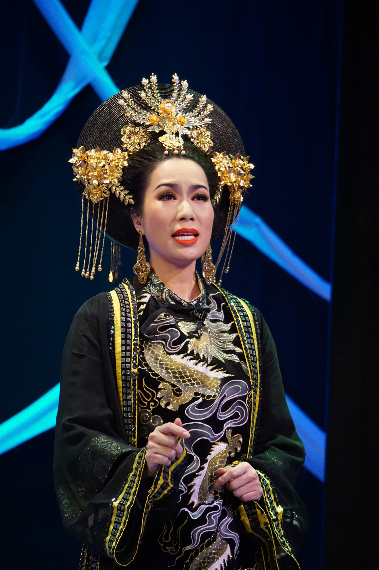 Chờ sáng đèn, nghệ sĩ sân khấu TP HCM không vội - Ảnh 4.