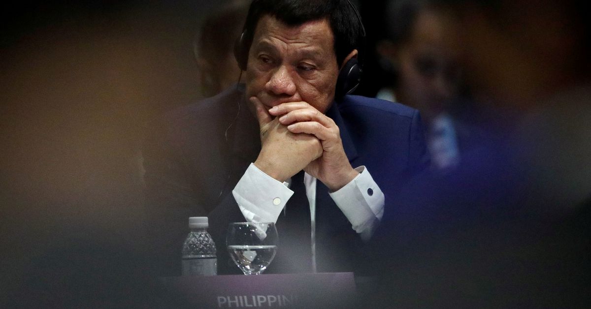 Hoài nghi bủa vây tuyên bố rút lui của tổng thống Philippines