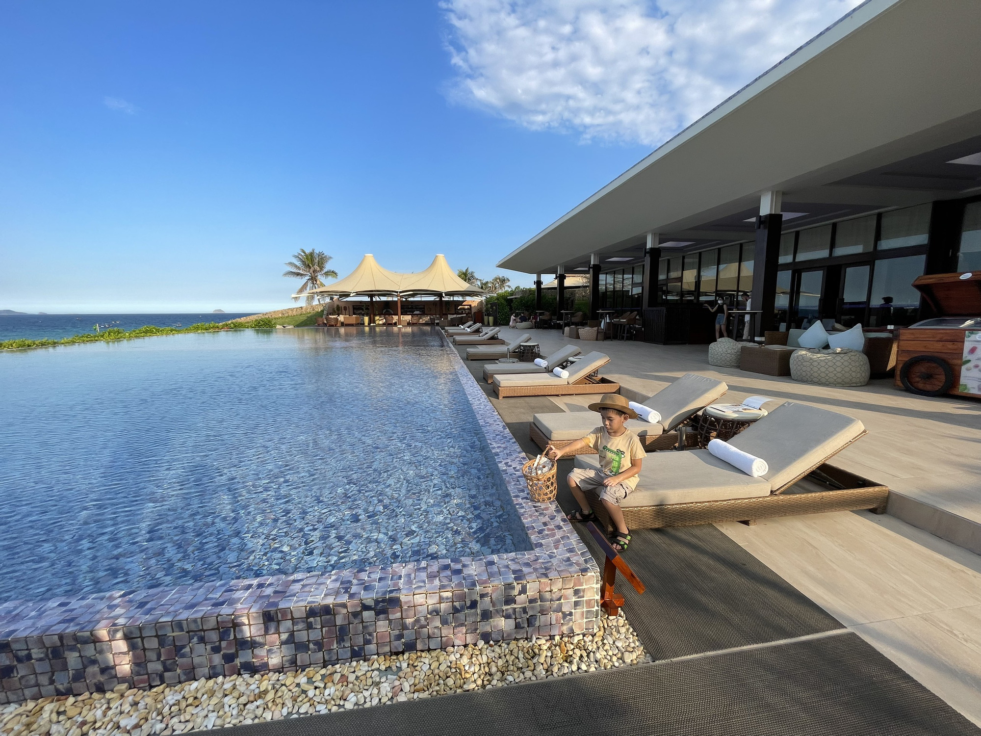 Những ai có "Thẻ xanh, Thẻ vàng Covid-19" được đến Nha Trang du lịch