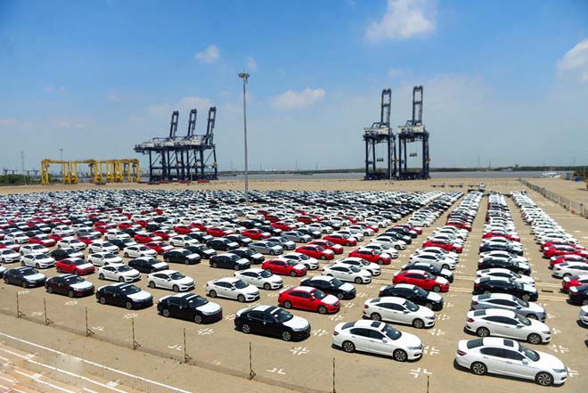 Xe nhập khẩu cũng muốn được hỗ trợ 50% phí trước bạ