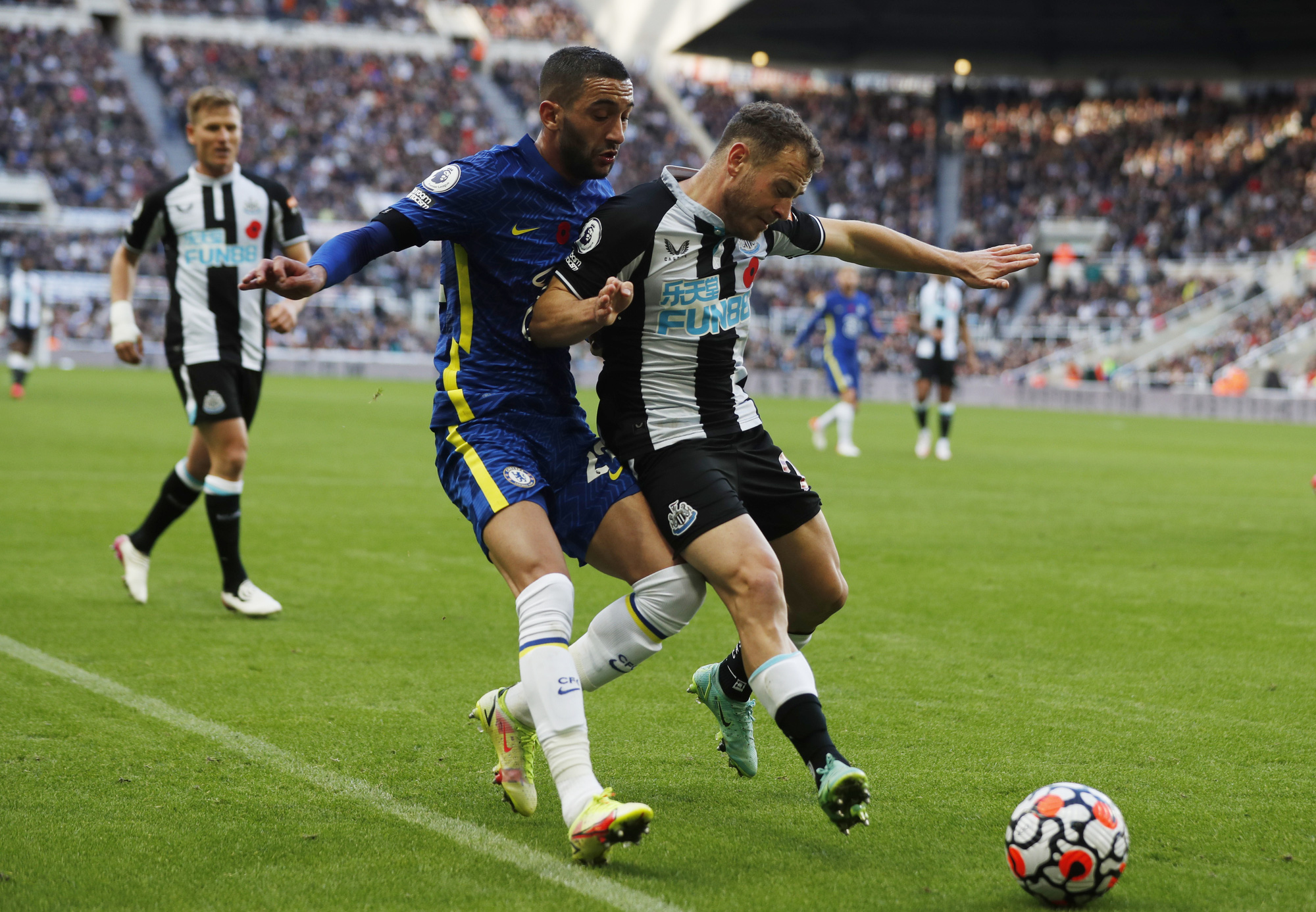 Chelsea đại thắng Newcastle, Man City trắng tay s&acirc;n nh&agrave; Etihad - Ảnh 2.