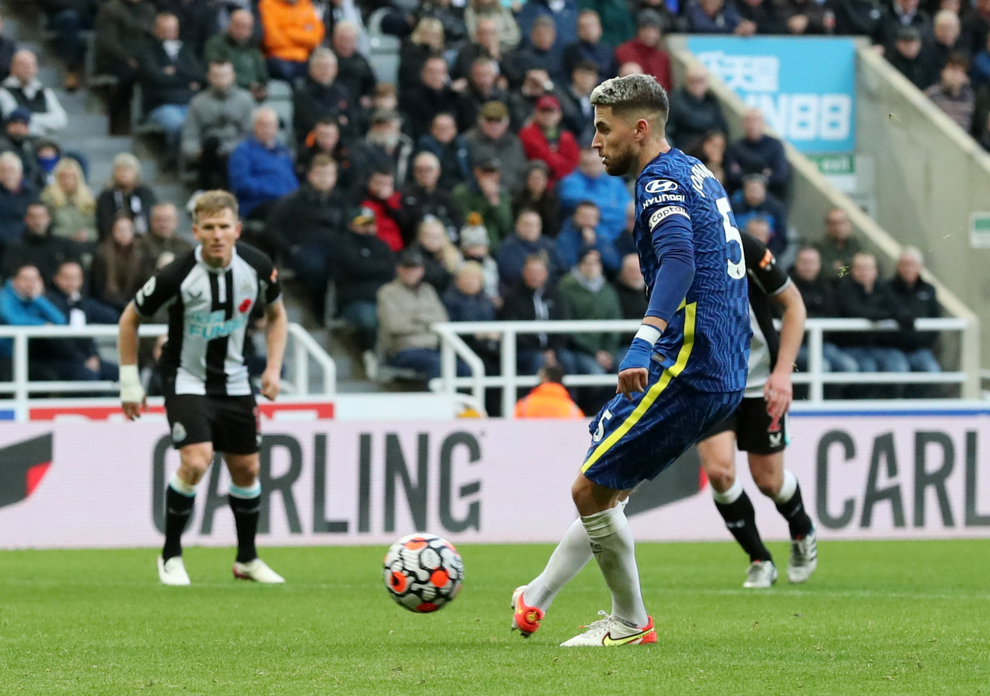 Chelsea đại thắng Newcastle, Man City trắng tay s&acirc;n nh&agrave; Etihad - Ảnh 4.