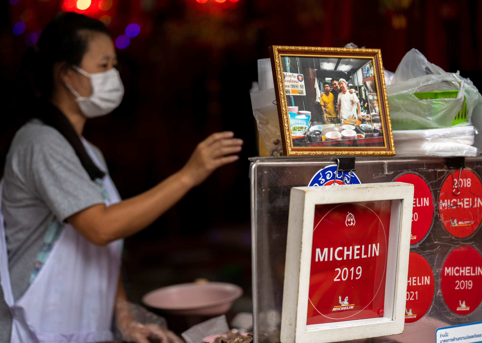 Th&aacute;nh địa ẩm thực đường phố trong v&ograve;ng xo&aacute;y Covid-19 - Ảnh 1.