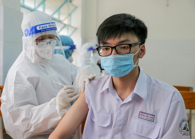 Tiêm vắc-xin Covid-19 cho trẻ em: Chuyên gia lưu ý những việc cần tránh sau tiêm